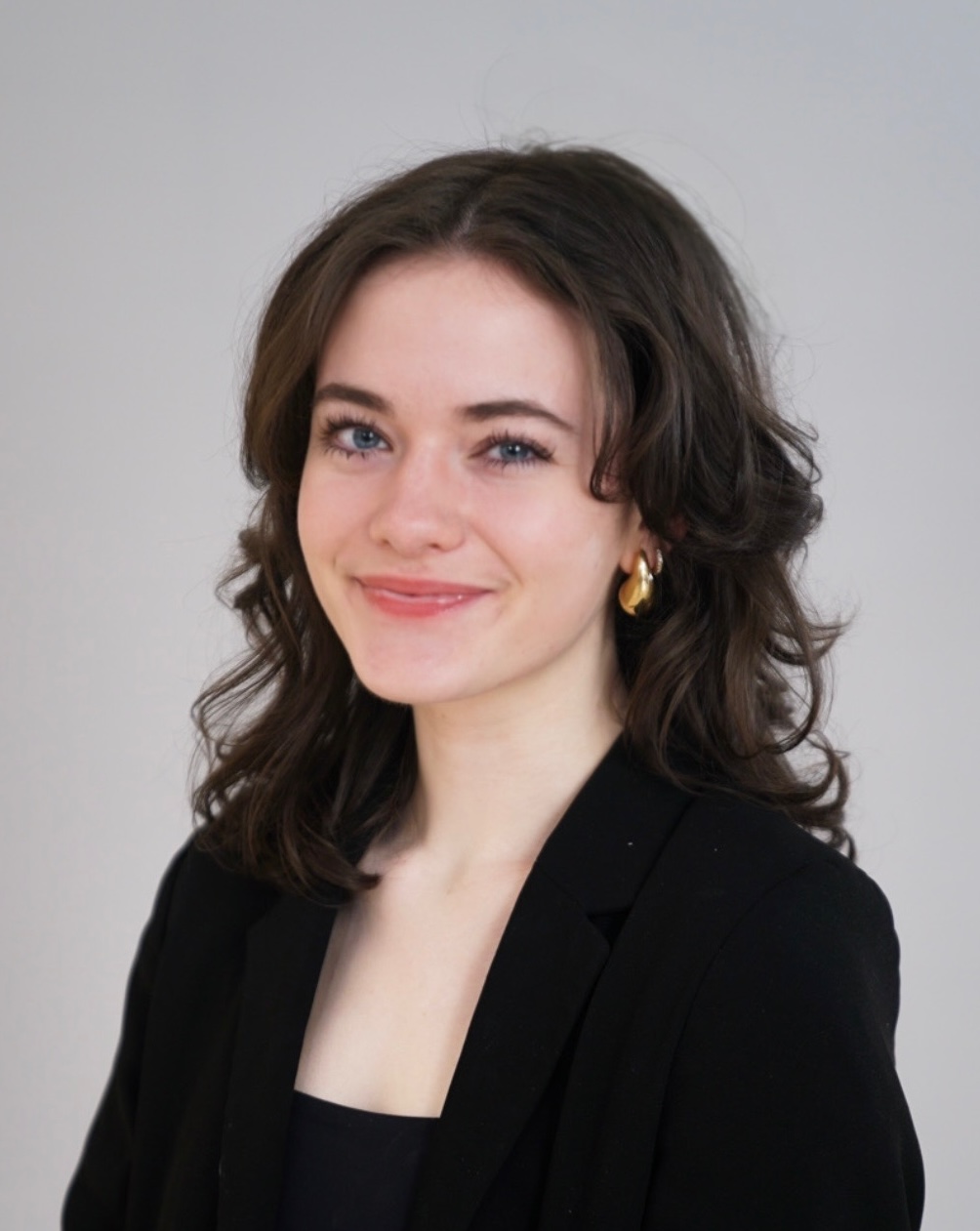 Portrait of Lindsay Irwin